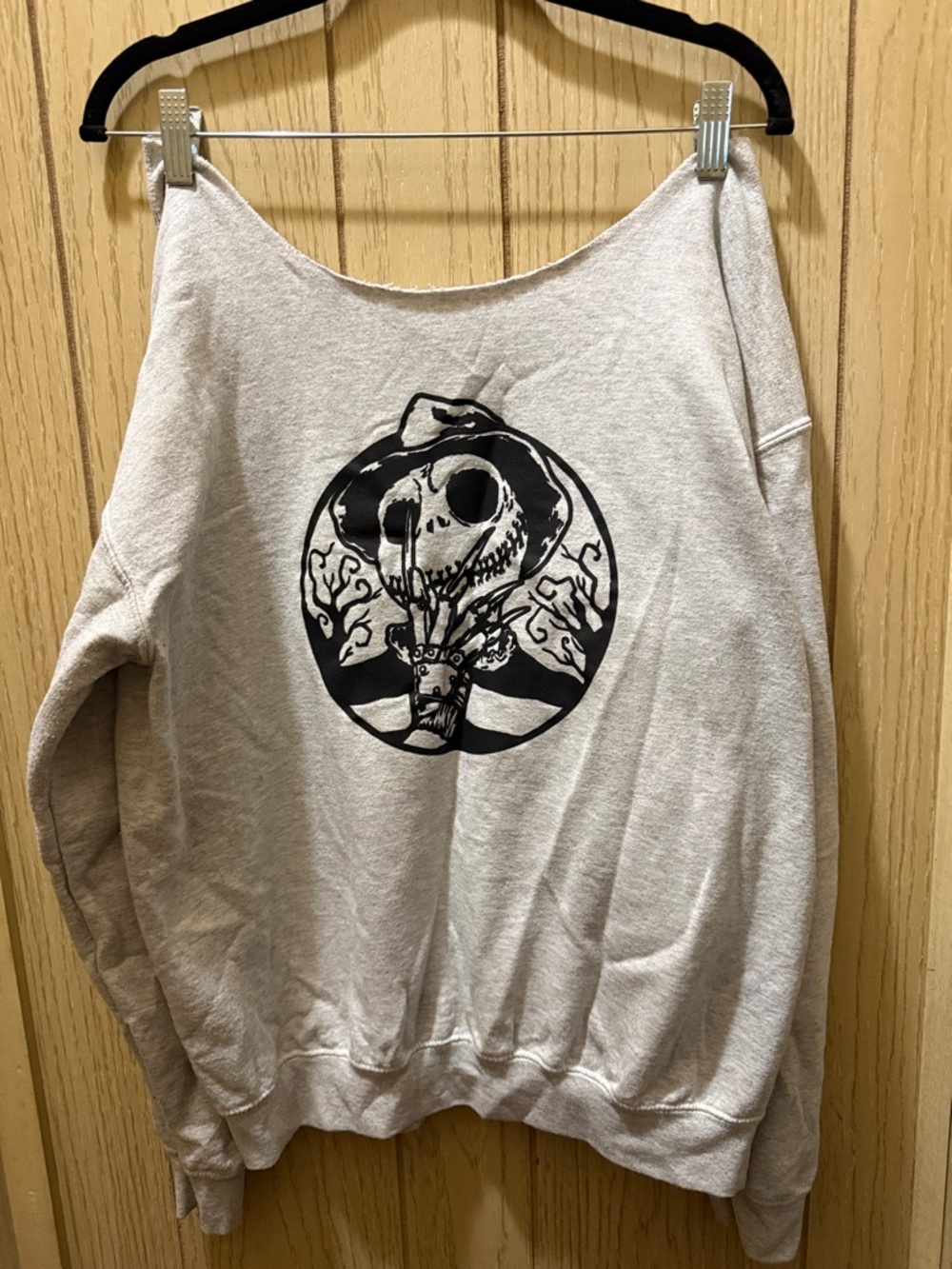 Light Gray Graphic Jack Skull Sweatshirt - off shoulder